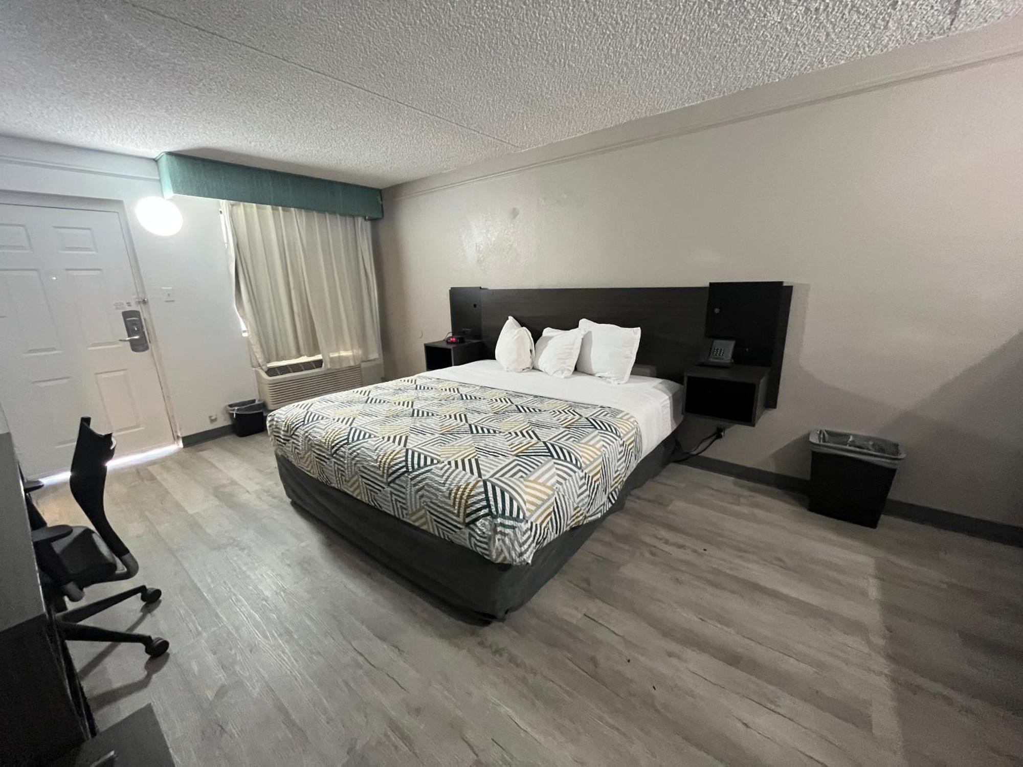 Hotel 6 Phoenix, Az Midtown 2*